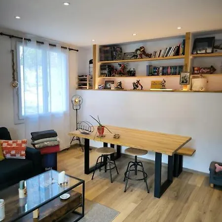 Au Petit Mazet - 4 Personnes * Nîmes
